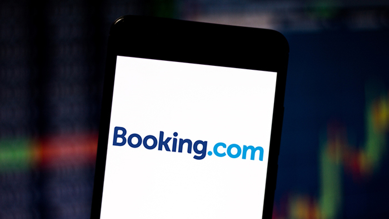 Booking.com и наручники. Сервис возмутился в ответ на претензии Евросоюза -  Рамблер/путешествия