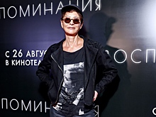 Самбурская в ярко-синем платье, Хакамада в косухе и другие звезды на премьере фильма