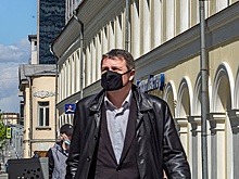  Маски, перчатки и QR-коды: в Москве усилили меры по борьбе с коронавирусом