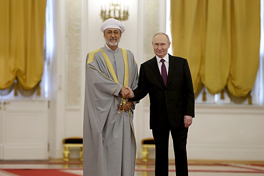 Путин принял приглашение посетить Оман с визитом