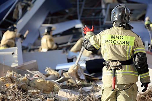 Во Владикавказе спасатели будут работать до утра на месте взрыва в супермаркете