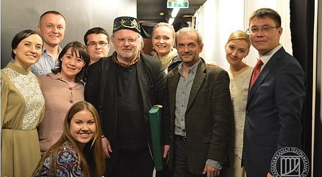 Ничего необычного: просто норвежский лауреат Нобелевки в татарской тюбетейке
