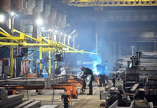 Российской экономике спрогнозировали двукратное замедление роста