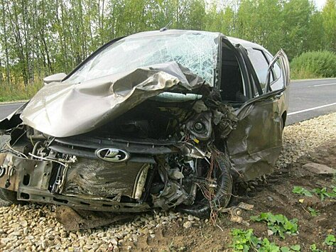 В Фаленском районе водитель «Лады Гранты» погиб после столкновения с «КАМАЗом»