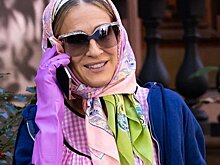 Прямиком из 60-х: Сара Джессика Паркер вышла в свет в домашнем платье