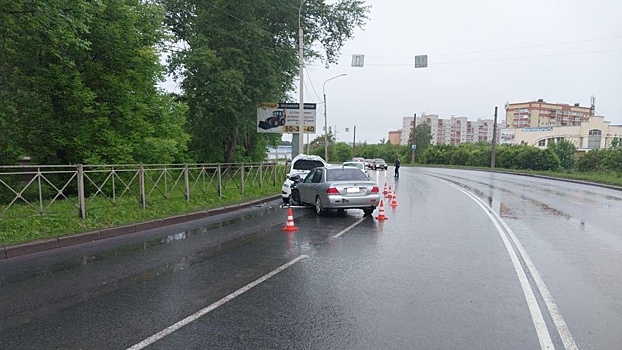 Женщина попала в больницу после аварии в заречной части Вологды
