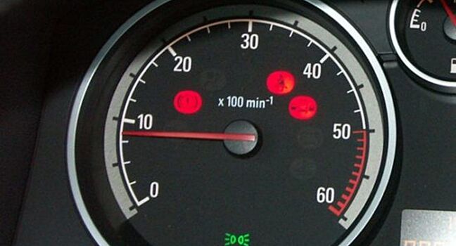 Почему езда на низких оборотах вредна для машины?