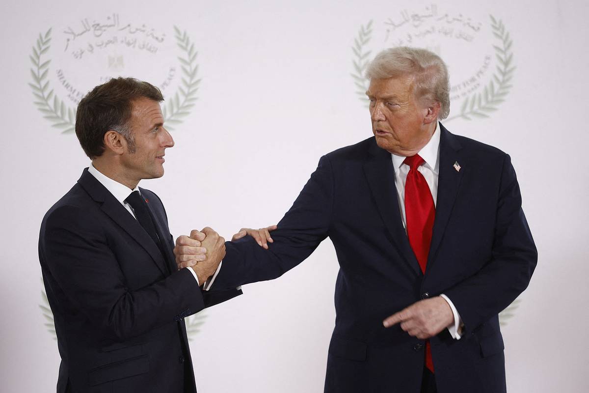 Стало известно о шантаже Макроном Трампа