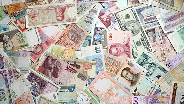 Эксперт назвал лучшую альтернативу доллару и евро