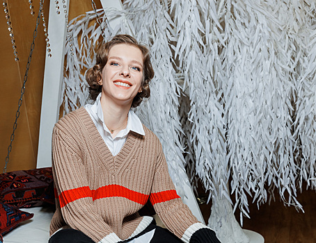 Арзамасова, Стоцкая и другие звезды посетили международную выставку моды CPM