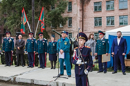 Омского кадета наградили за спасение ребёнка
