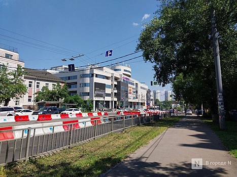 Нижегородцев удивила укладка асфальта на улице Белинского в дождь