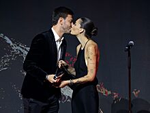 «Люблю своих мам». Смолов опубликовал милые семейные фото ко Дню матери