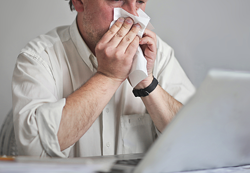 Дыхание через рот вызывает болезни горла и бронхов. Чем ещё опасна заложенность носа