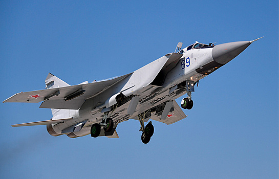 Модернизированные МиГ-31БМ поступили в ЦВО