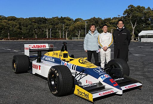 Такума Сато проехал на историческом Williams в Токио