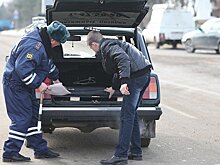 Сотрудник ГИБДД требует показать огнетушитель и аптечку: законно ли это