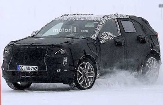 Кроссовер Cadillac ХТ4 опять «попался» на дорожных испытаниях