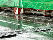 Во Владивостоке подрядчик переделает смытый дождем ремонт на путепроводе