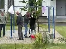 Забивший барана во дворе ЖК в Москве мигрант обратился к снявшей это на видео женщине