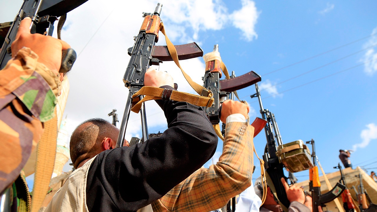 Йеменские хуситы заявили об ударах по американским авианосцам