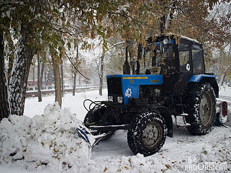 Глава Оренбурга Сергей Салмин потребовал пересчитать потраченные на уборку снега и наледи средства