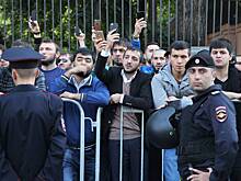Слухи о появлении огромной мечети привели к скандалу в Москве. Теперь виновных в конфликте ищут Кадыров и Хасбик