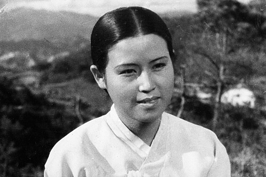 Как знаменитая актриса на 10 лет попала в плен КНДР