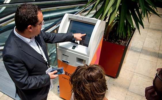 В Афинах установят биткоин-банкомат