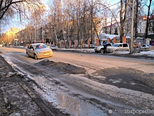 В мэрии Екатеринбурга пообещали разобраться с "движением почв" на Первомайской