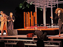 Студенты ГИТИСа представили свою постановку пьесы «Вишневый сад» в Китае