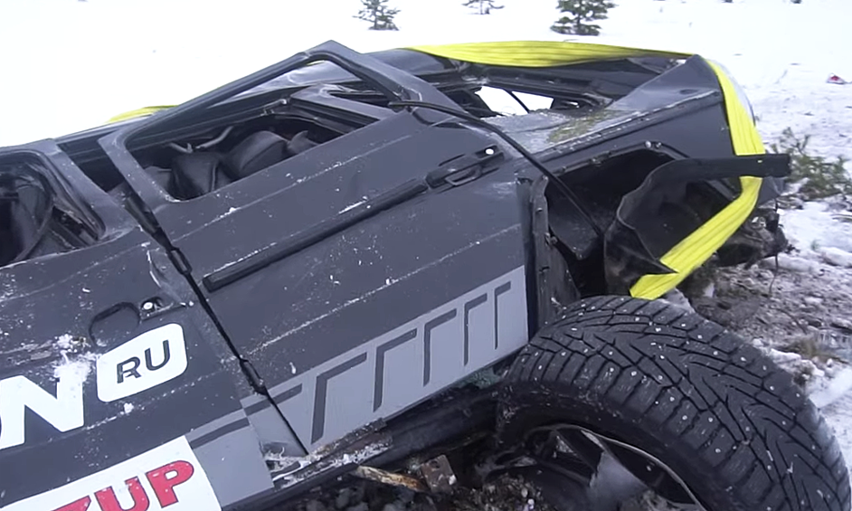 Отмечается, что Mercedes Gelendwagen был 1995 года выпуска. Его средняя стоимость на вторичном рынке оценивается в сумму около 1 миллиона рублей. 