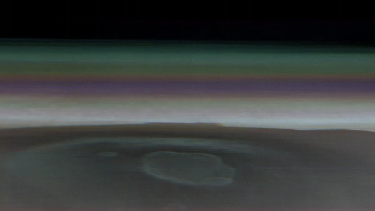 NASA опубликовало фото самого высокого вулкана в Солнечной системе