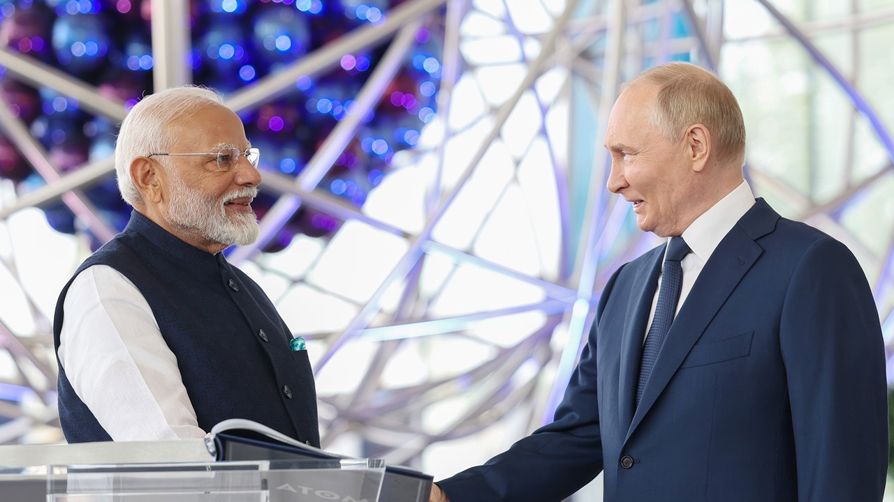 В Кремле объяснили отмену переговоров Путина и Моди в широком составе