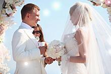 «3 года как один день!» Пашу поделился свадебным фото с супругой Ханной