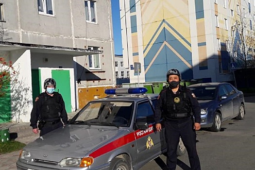 На Ямале сотрудники Росгвардии нашли потерявшуюся девочку