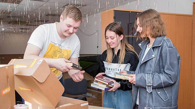 Студенты собрали лучшие книги для отправки на Донбасс