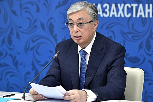 Президент Казахстана принял отставку главы минобороны Ермекбаева