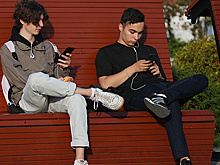 ФАС предписала МТС и "Мегафон" отменить допплату для абонентов в Крыму