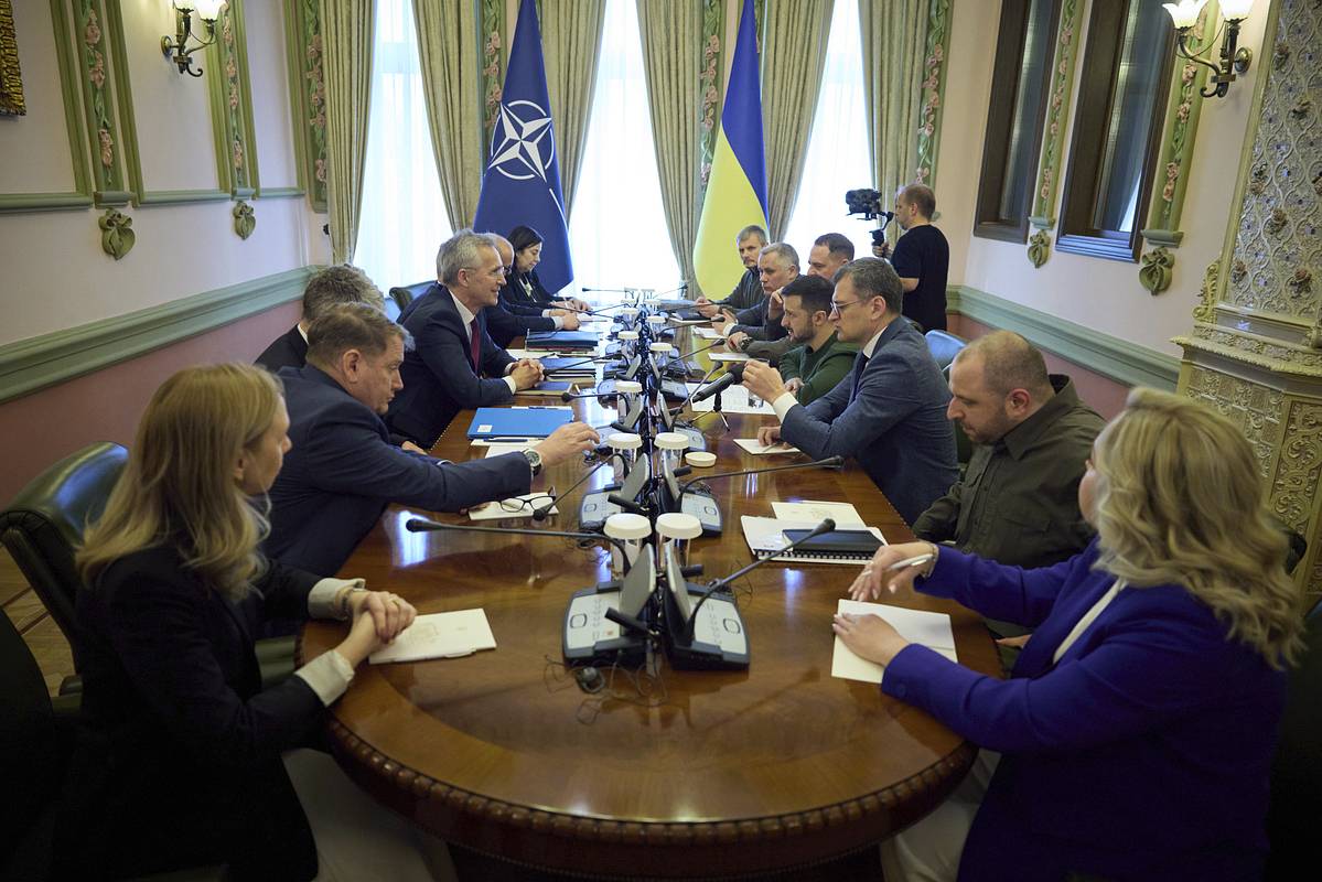 В России отреагировали на необъявленный визит генсека НАТО в Киев