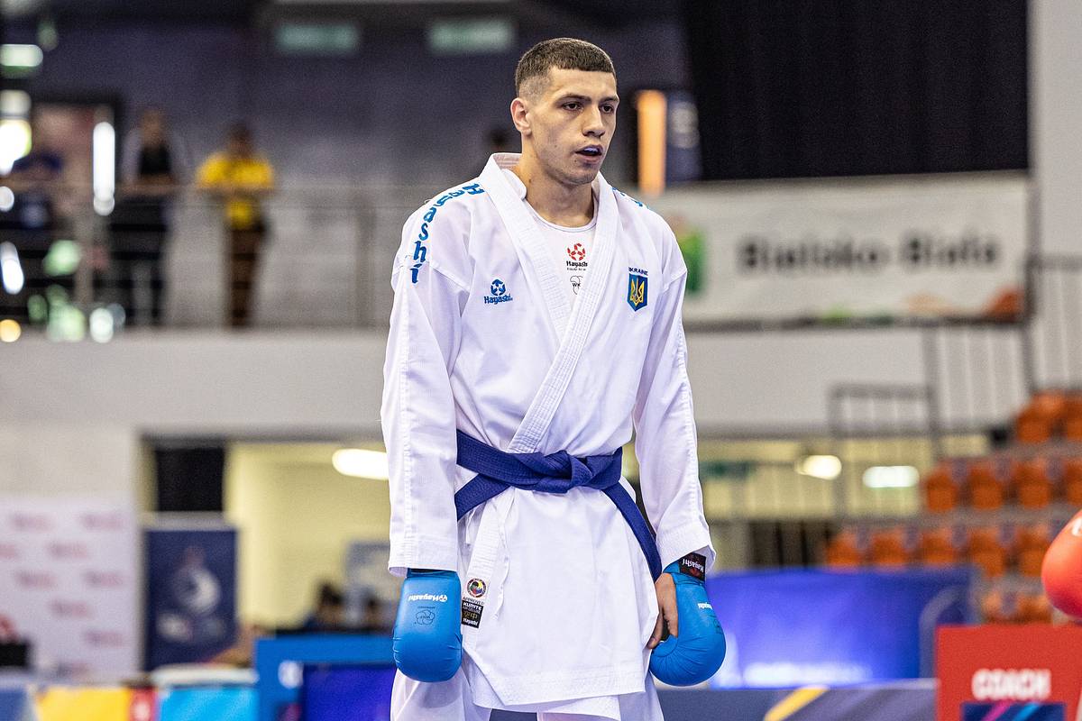 Украинец отказался фотографироваться с россиянином на чемпионате Европы по каратэ