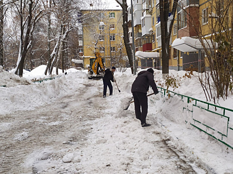 В Самаре прокуратура займется УК, которые плохо убрали снег во дворах