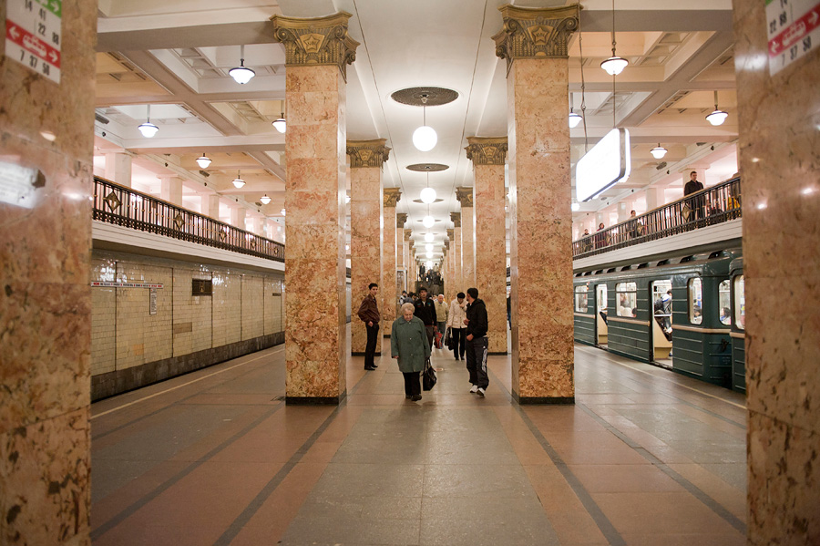 Станция метро Комсомольская, Москва, Россия, Европа