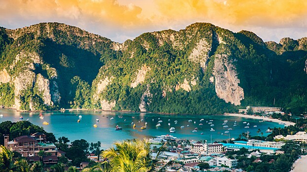 Рубль укрепляется: как выгодно забронировать тур