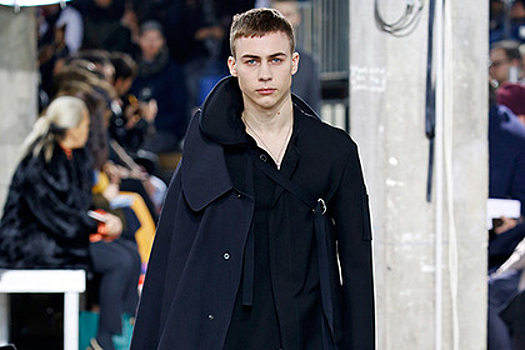 Lanvin предложил одеваться проще