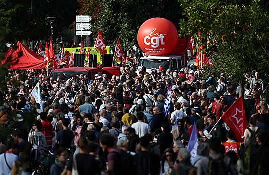 Париж парализован забастовкой транспортников