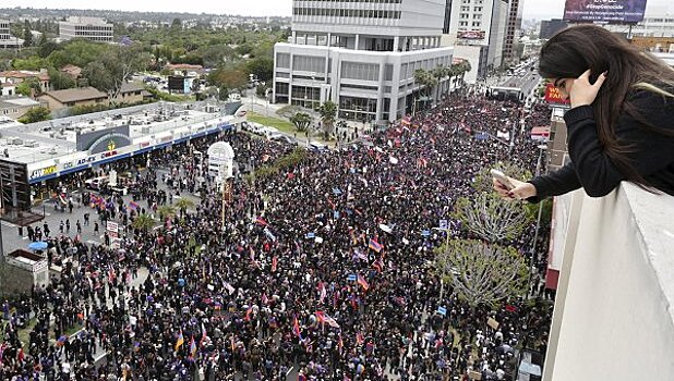 Протестующие в США требуют от Обамы признать факт геноцида армян