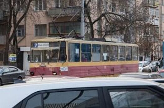 Не надо выделяться. Власти Ростова не «обособят» трамвай на ул.Горького