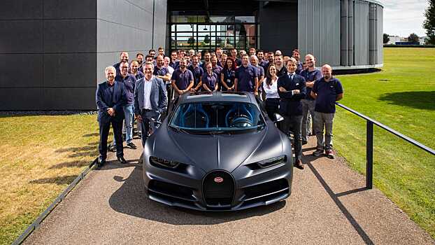 Bugatti отметила 200-й Chiron фотосессией