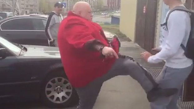 Видео: Стас Барецкий устроил настоящую "разборку" в стиле 90-х